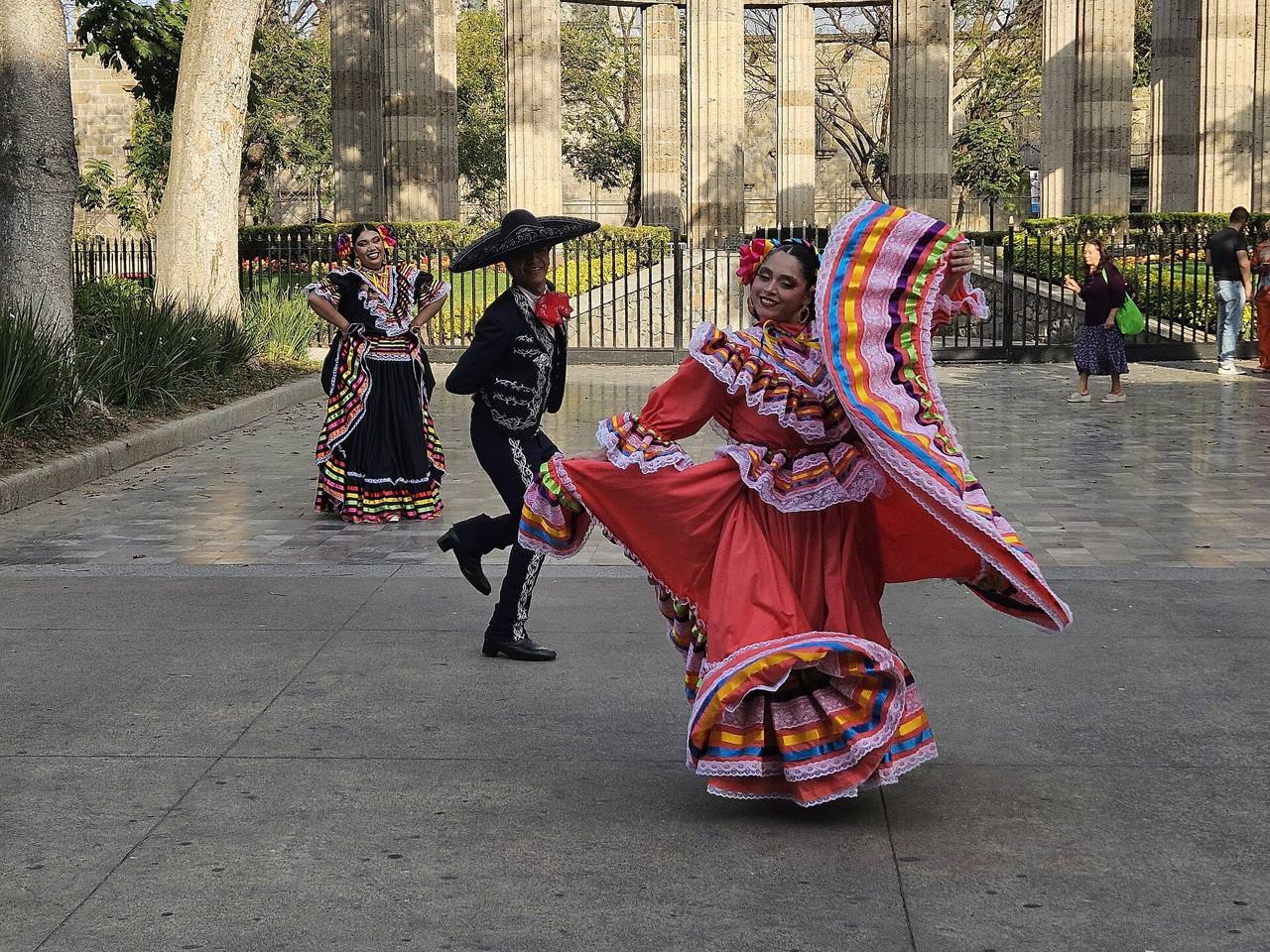 Jarabe tapatío — Mexico, where the DANZO journey continued